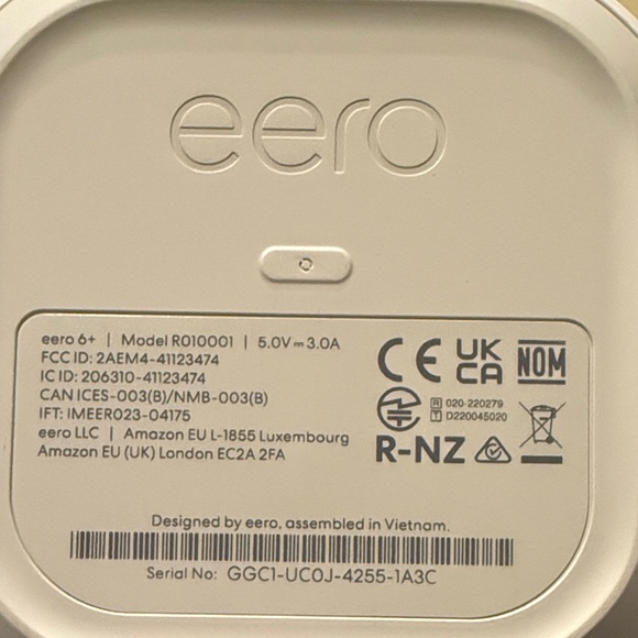 eero 6+ Mesh Wi-Fi Router - White - Picture 4 of 6